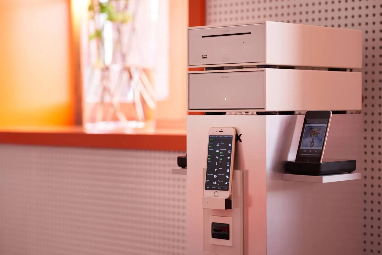 Unser Showroom für Smart Home, IT und Multimedia in Düsseldorf, Foto: Morris Willner